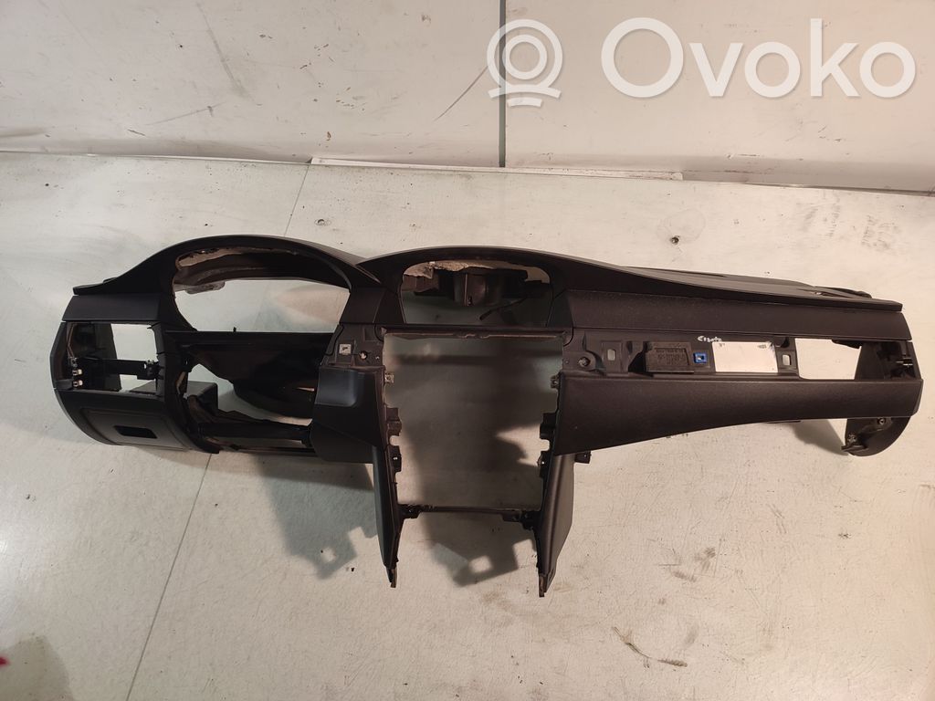 BMW 5 E60 E61 Dashboard 