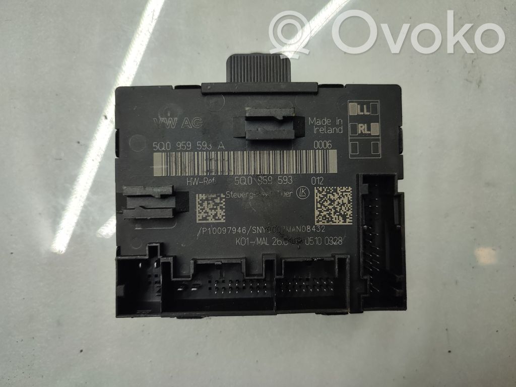 Volkswagen Golf VII Door control unit/module 