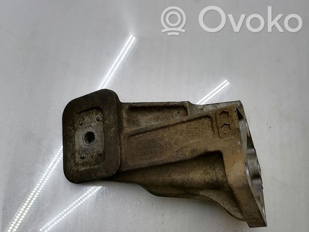 Land Rover Range Rover Sport L320 Engine mounting bracket 