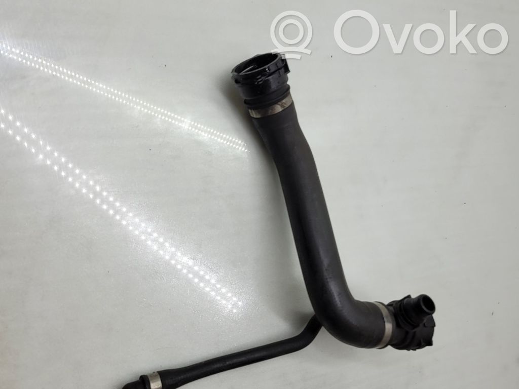 BMW 1 E81 E87 Variklio aušinimo vamzdelis (-ai)/ žarna (-os) 