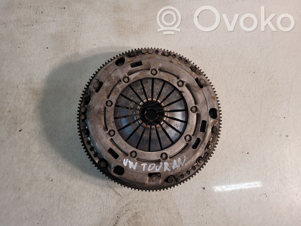 Volkswagen Touran II Sankabos komplektas 