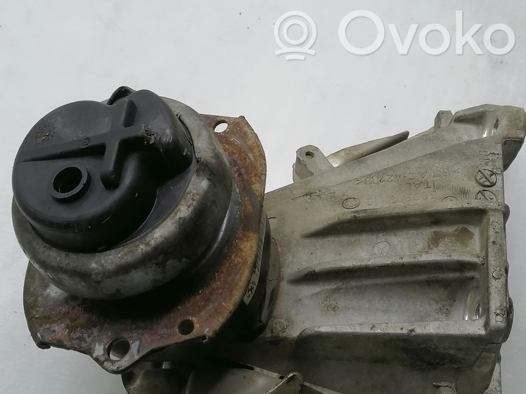BMW X5 E70 Engine mount bracket 