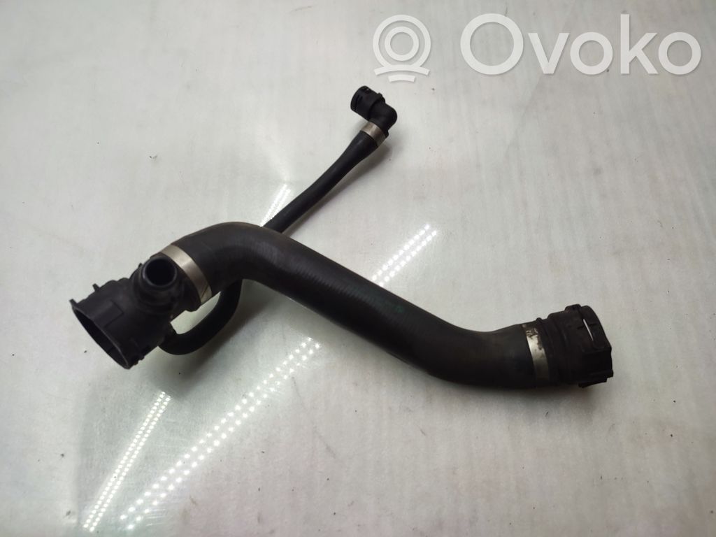 Variklio aušinimo vamzdelis (-ai)/ žarna (-os)   7800098