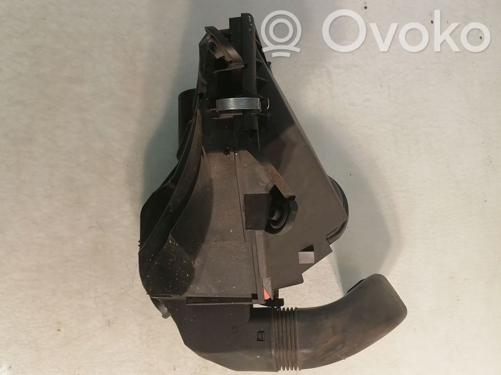 BMW 3 E90 E91 Air filter box 