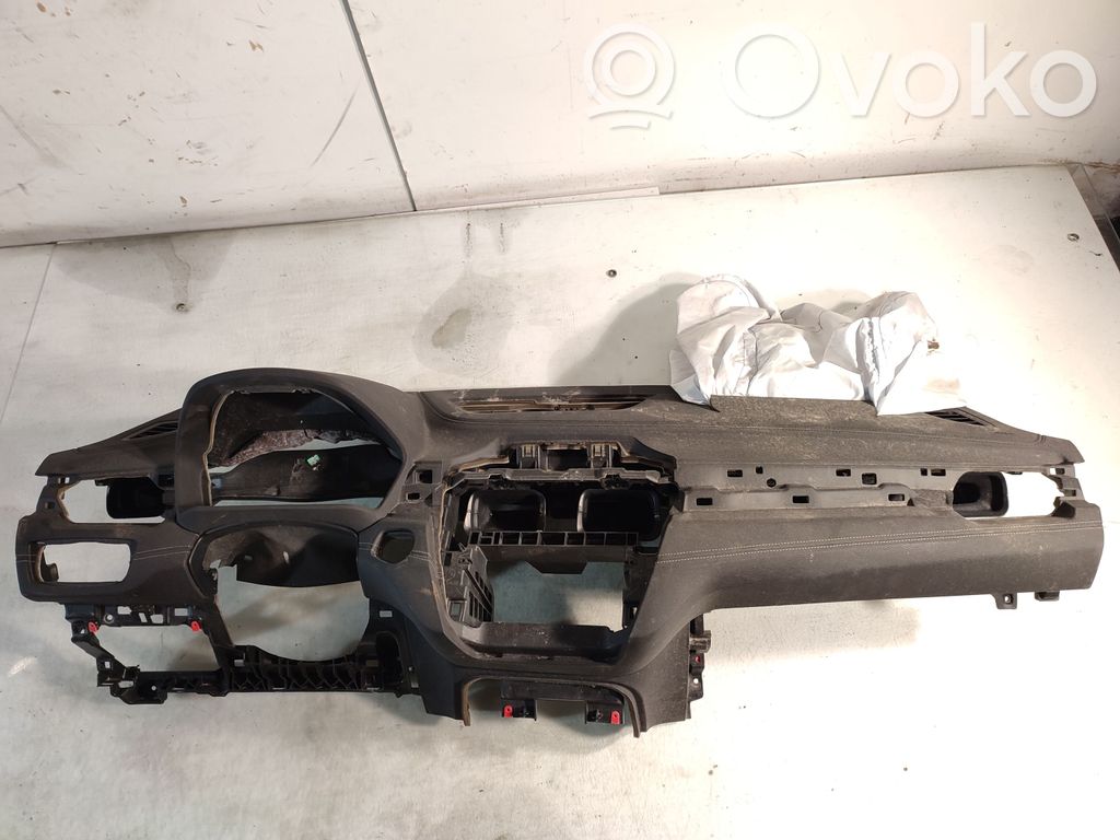 BMW X2 F39 Panelė 