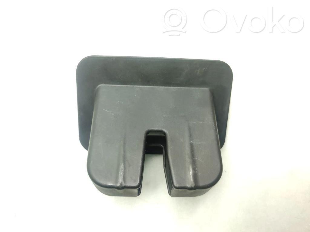 Audi A1 Tailgate/boot lid lock trim 