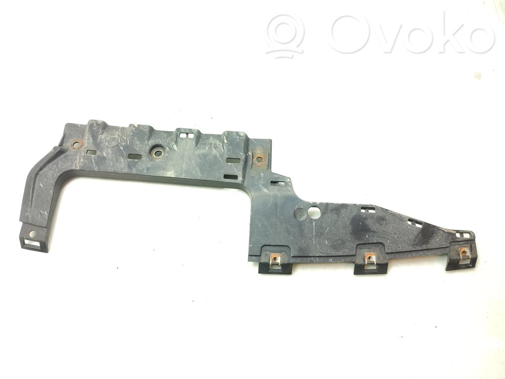 BMW 3 F30 F35 F31 Galinis laikiklis bamperio 