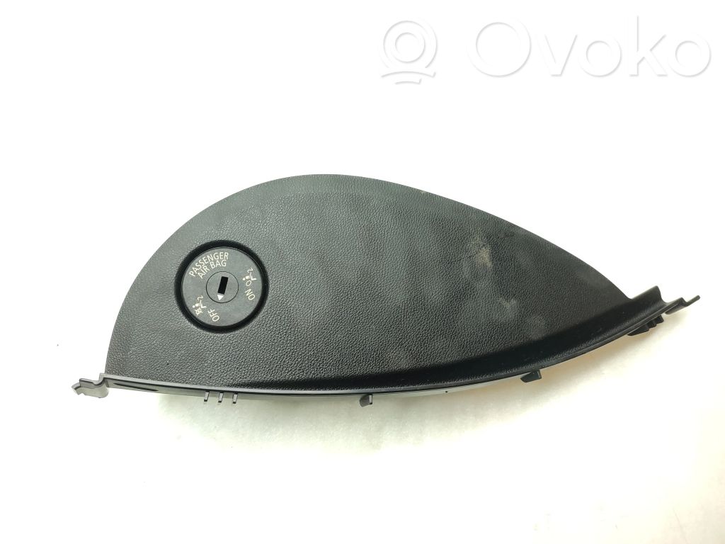 BMW 3 E92 E93 Panelės apdailos skydas (šoninis) 