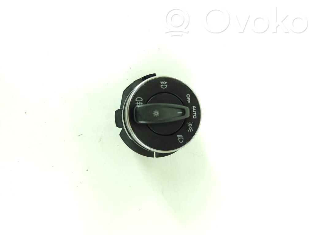 Porsche Cayenne (92A) Light switch 