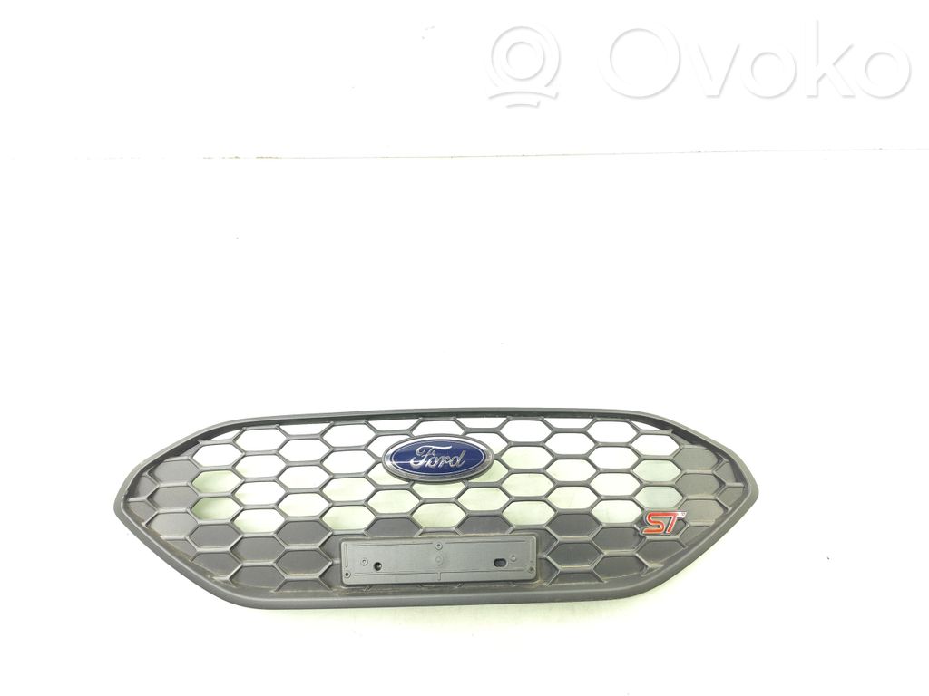 Ford Focus Front bumper upper radiator grill 