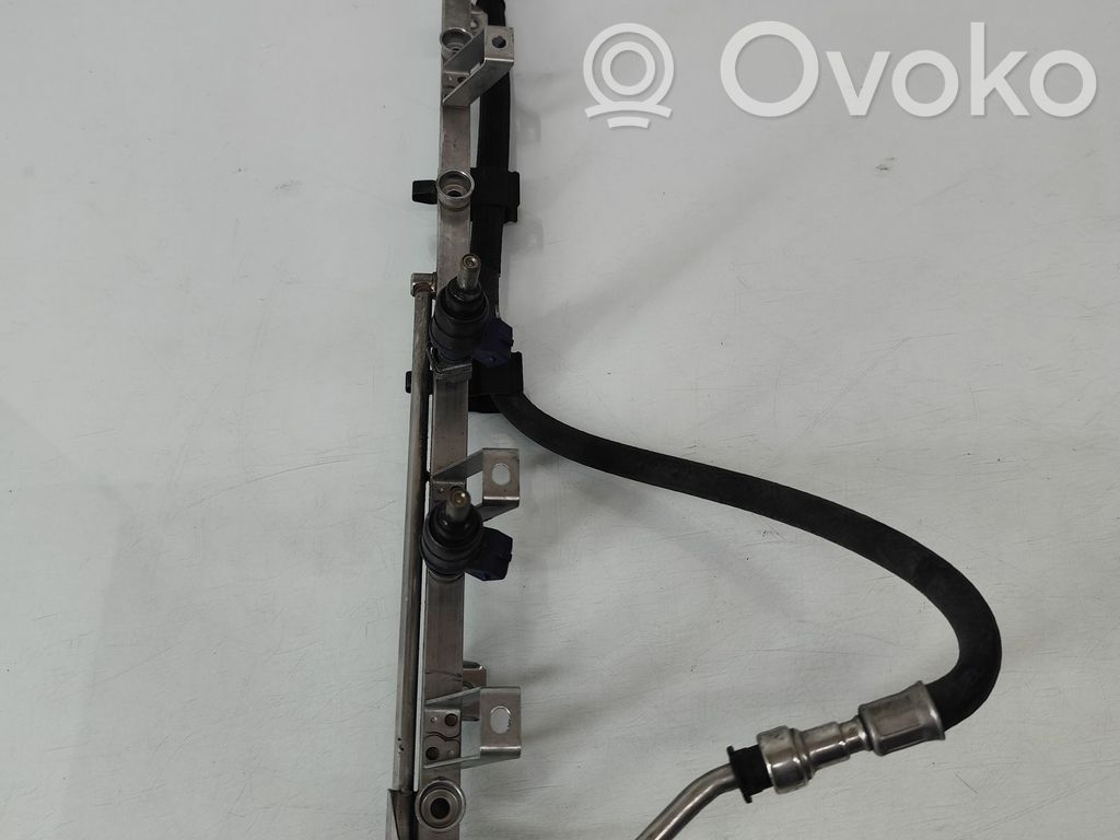 BMW 3 E90 E91 Degvielas maģistrālā caurule 