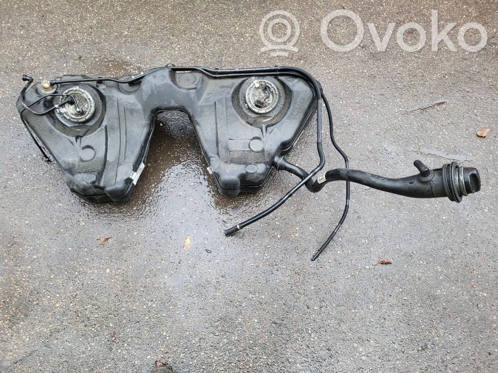 BMW 5 E60 E61 Polttoainesäiliö 