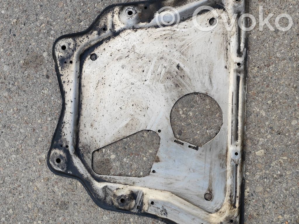 BMW X5 E70 Dzinēja apakšas aizsargs 