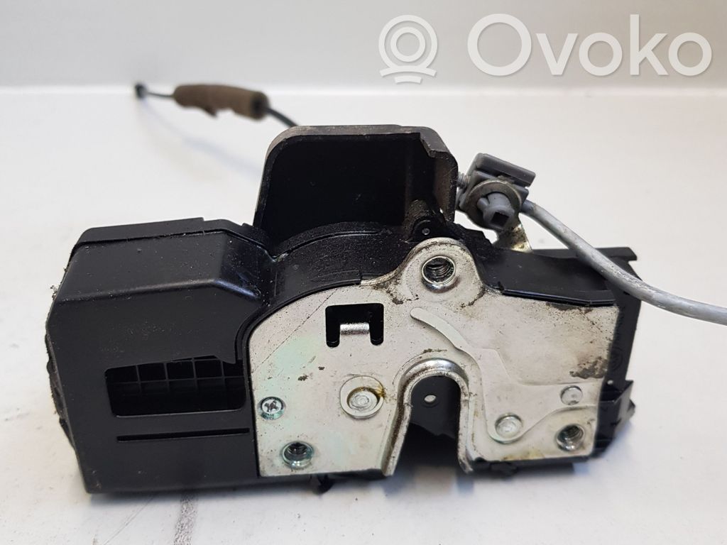 Opel Antara Front door lock 