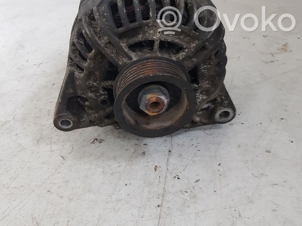 Audi A4 S4 B6 8E 8H Генератор 