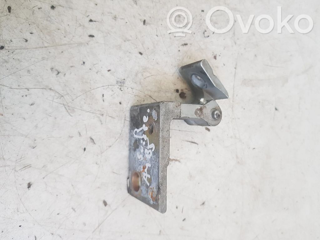 Front door upper hinge   8D0831402A