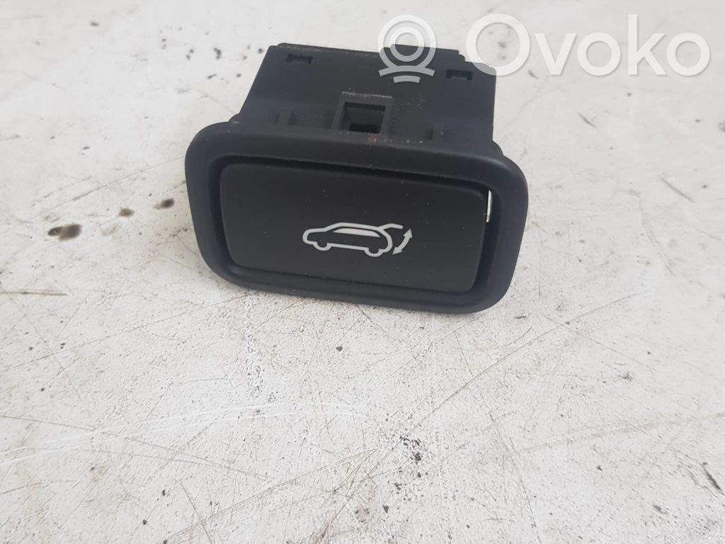 Hyundai Tucson TL Tailgate/boot open switch button 