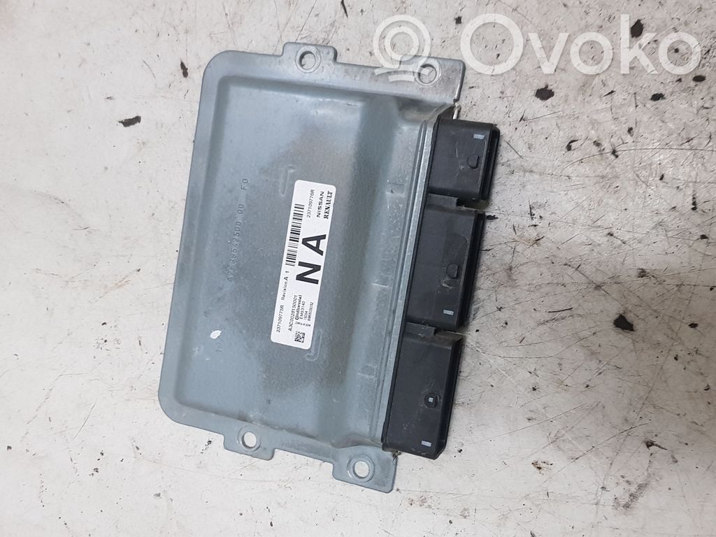 Dacia Sandero II Engine control unit/module 