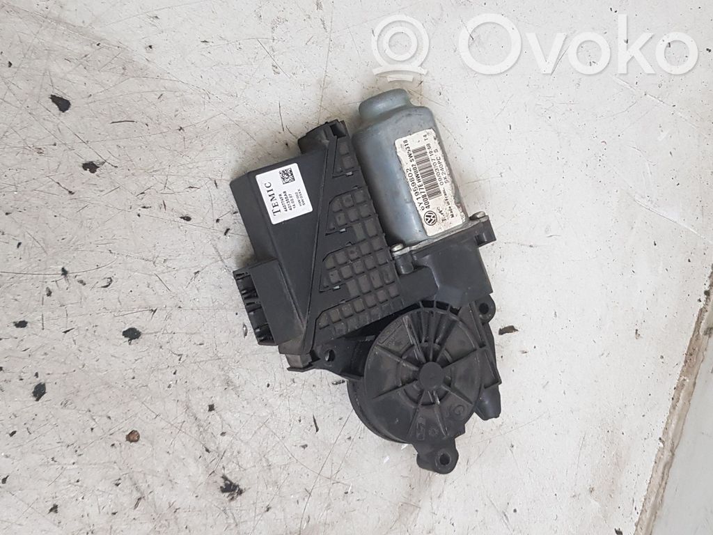 Volkswagen Polo IV 9N3 Silnik regulatora szyby drzwi przednich 
