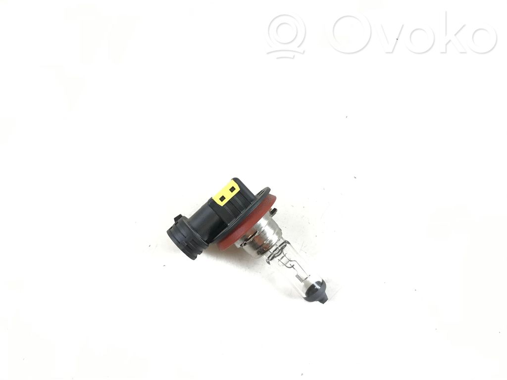 Audi A4 S4 B9 Etuajovalon polttimo 