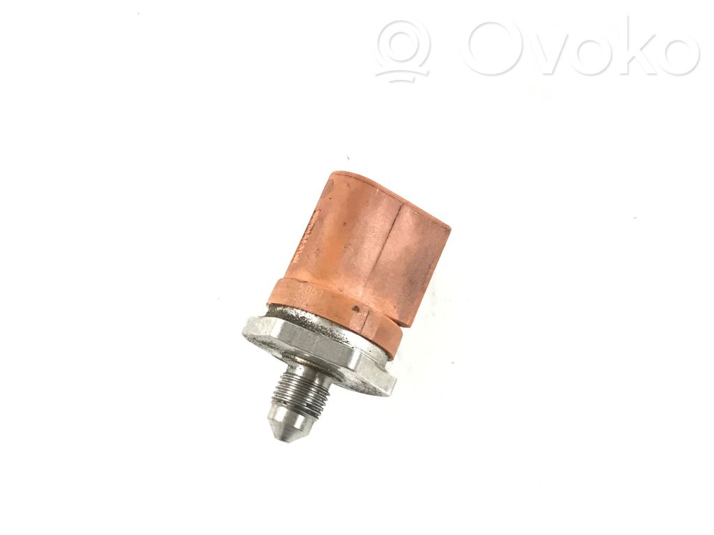 Audi A4 S4 B8 8K Kraftstoffdrucksensor 