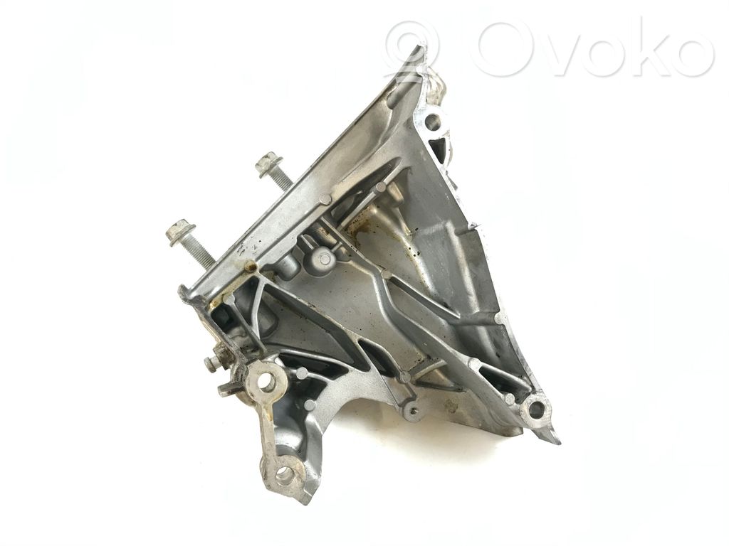 Audi A3 S3 8V Engine mounting bracket 