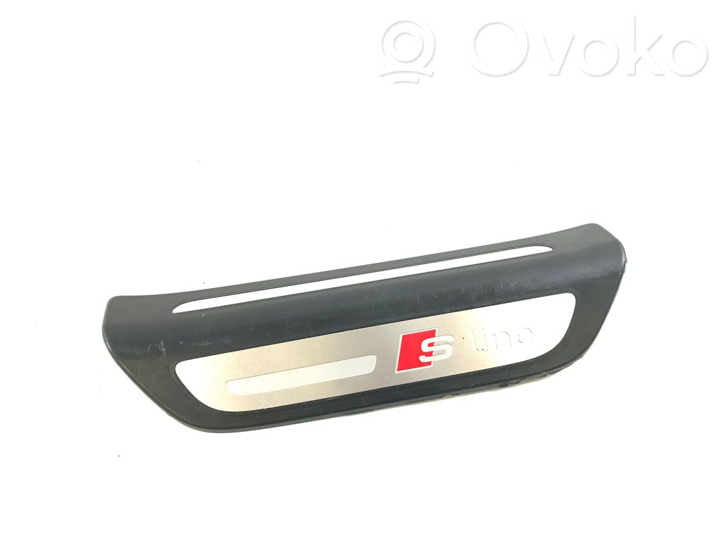 Audi Q3 8U Listwa progowa tylna 