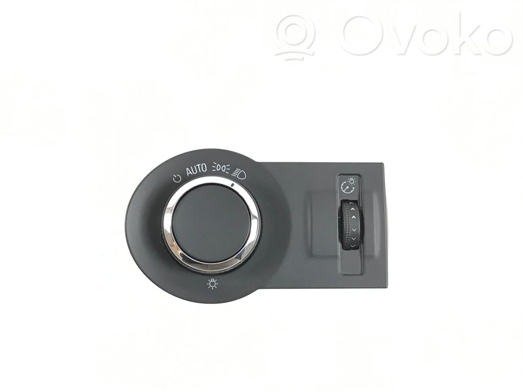 Chevrolet Camaro Light switch 