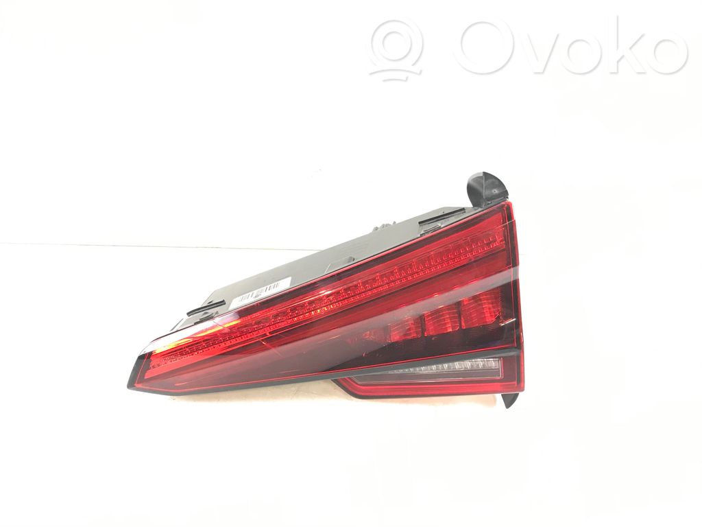 Audi A4 S4 B9 Lampy tylnej klapy bagażnika 