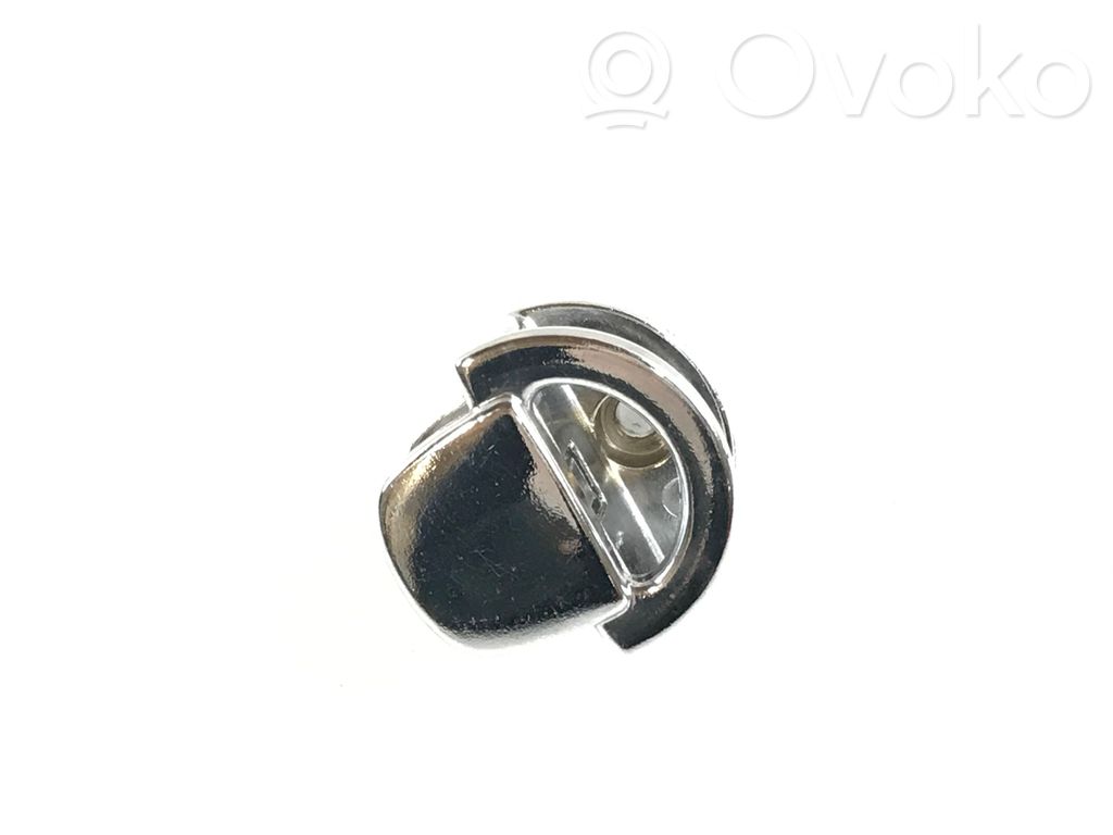 Volkswagen Golf VI Tie down hook / loop 