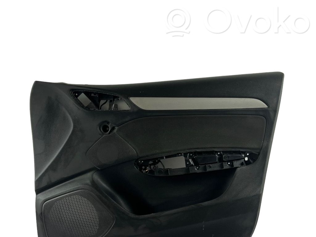 Audi Q3 8U Etuoven verhoilu 