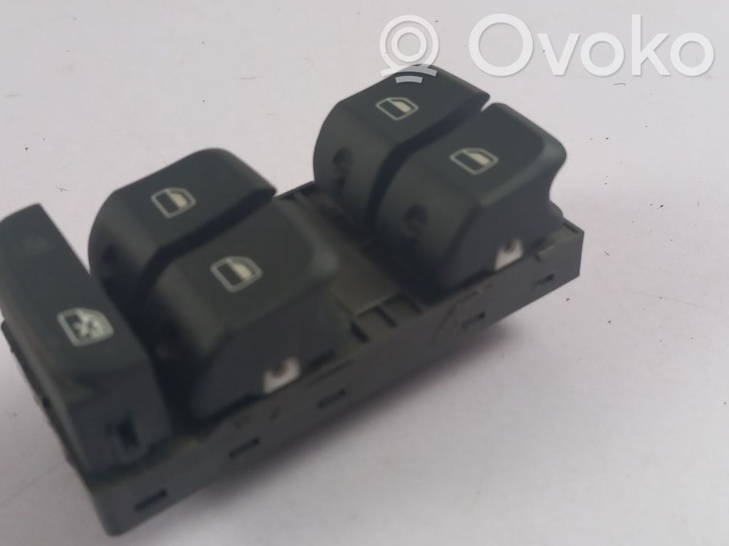 Audi Q3 8U Electric window control switch 