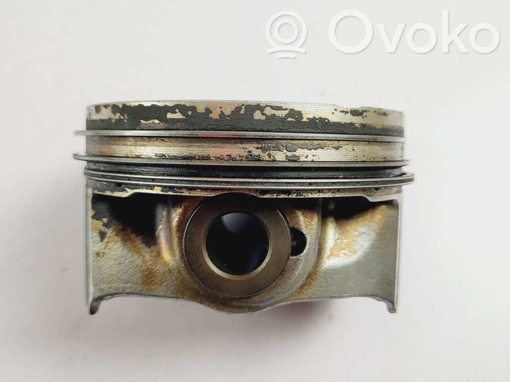 Audi A4 S4 B9 Piston 