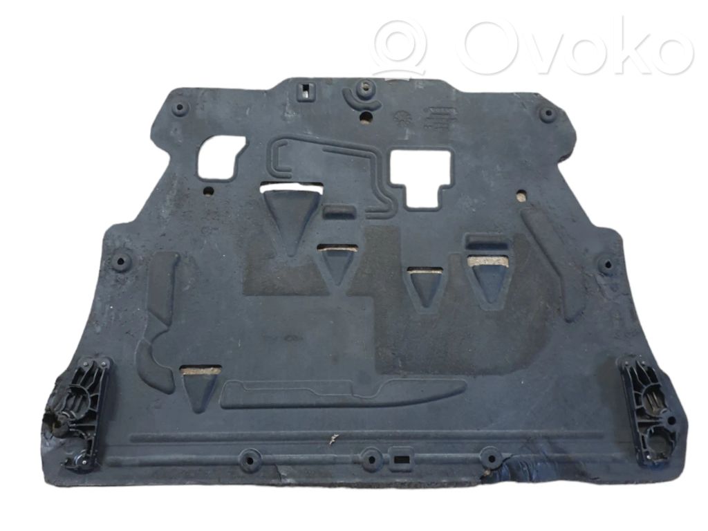 Volvo XC90 Engine splash shield/under tray 