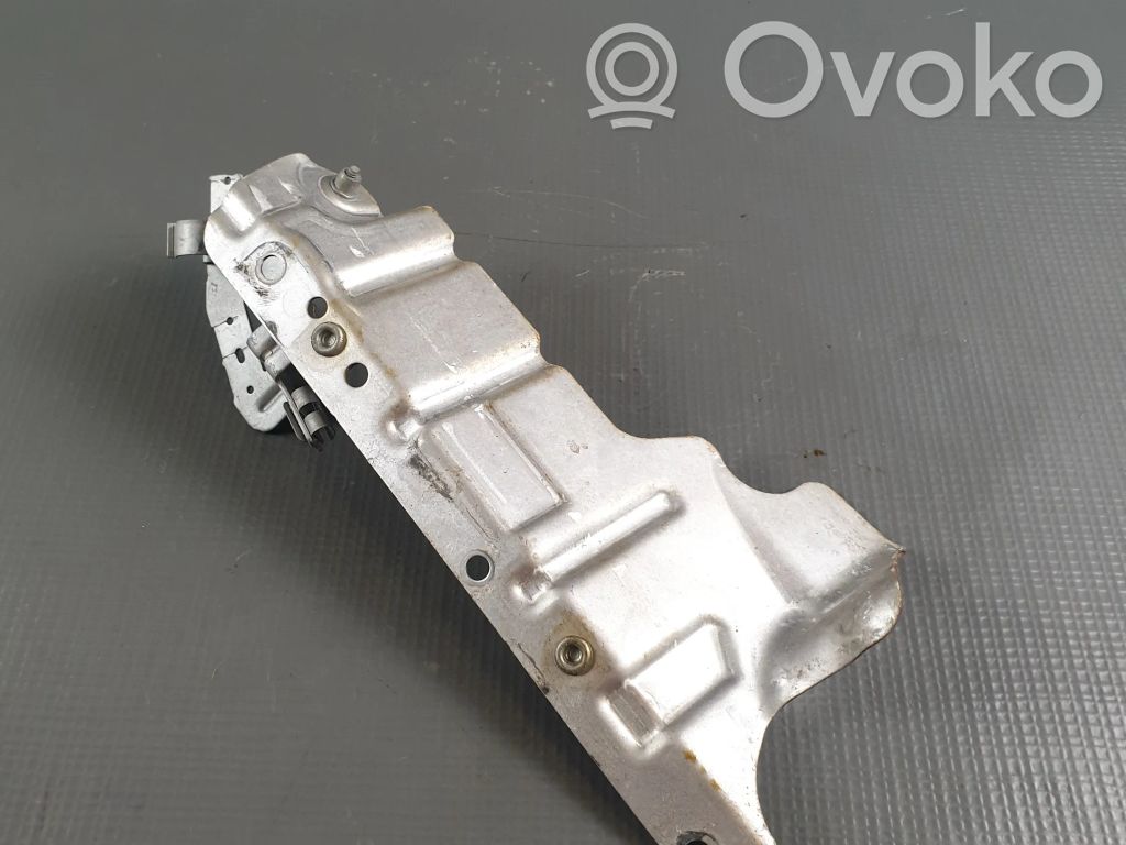 BMW 5 G30 G31 G38 Osłona termiczna komory silnika 