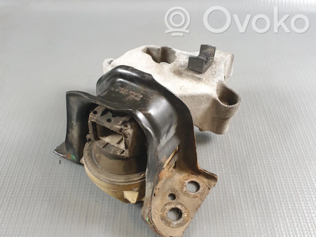Renault Kangoo II Dzinēja spilvens 