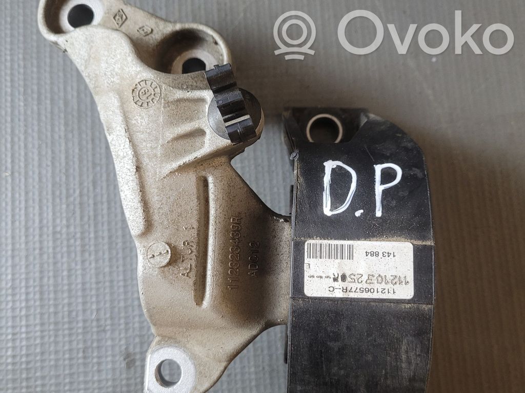 Dacia Duster II Engine mount bracket 