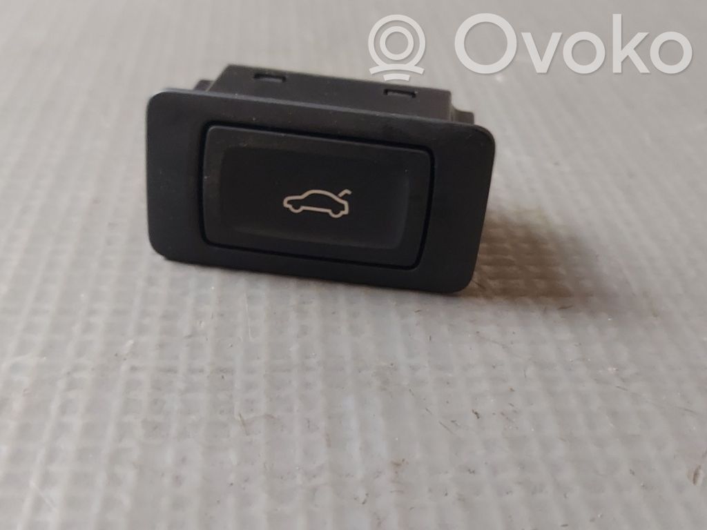 Audi Q5 SQ5 FY Tailgate/boot open switch button 