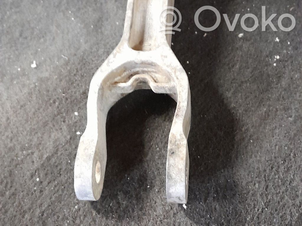 Jeep Cherokee Engine mounting bracket 