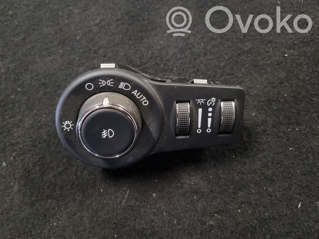 Jeep Cherokee Light switch 