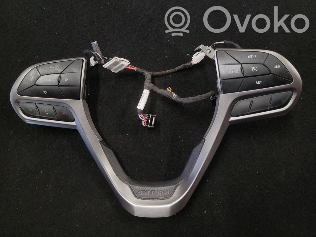 Jeep Cherokee KL Pulsanti/interruttori sul volante 