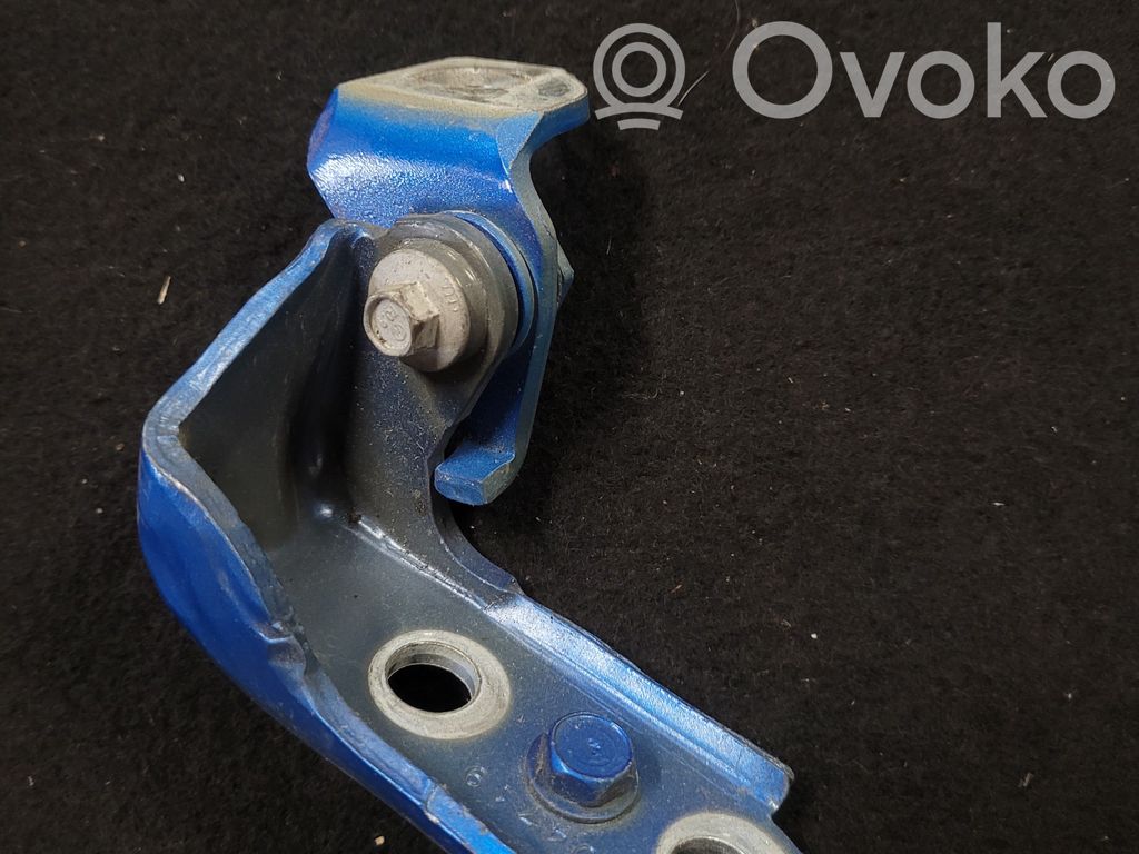 Ford Fusion II Front door upper hinge 