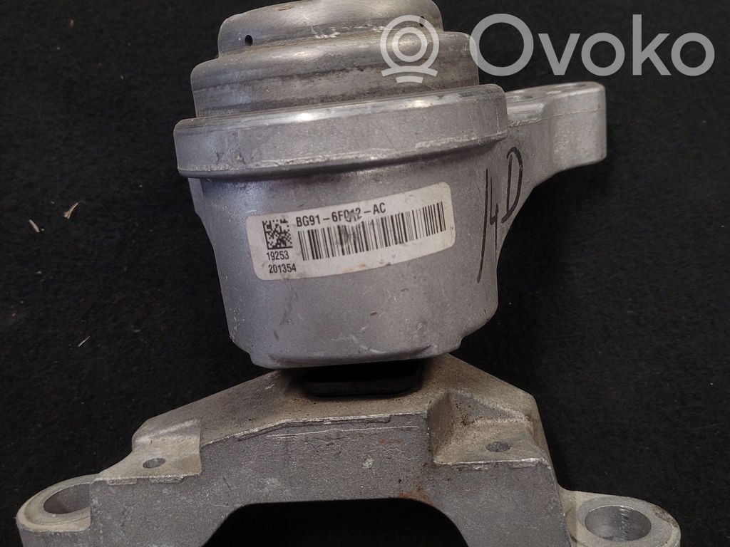 Ford Fusion II Engine mount bracket 