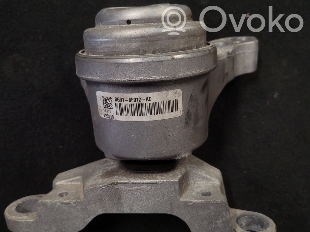 Ford Fusion II Engine mount bracket 