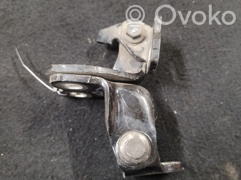 Jeep Cherokee KL Bisagra superior puerta delantera 