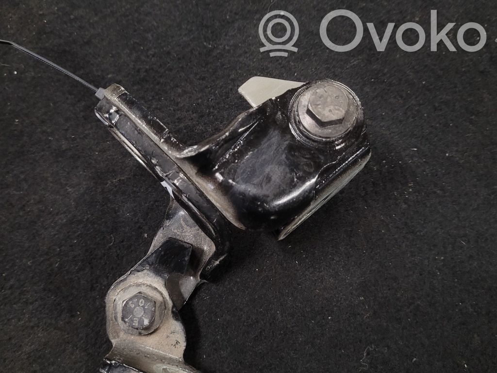 Jeep Cherokee Front door upper hinge 