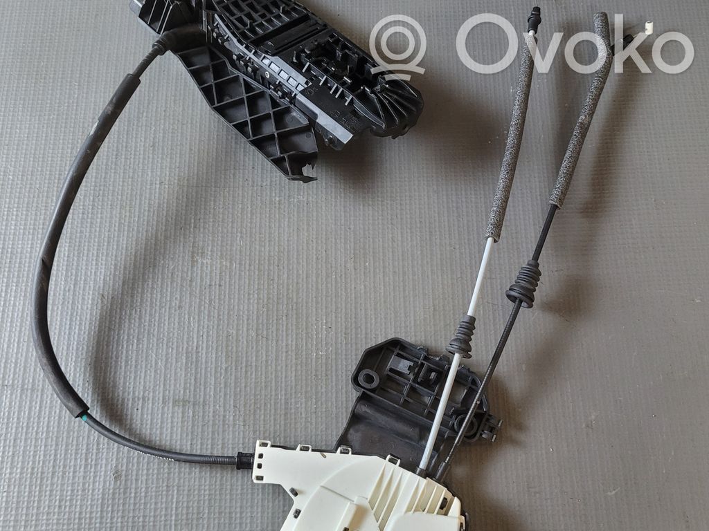 Jeep Cherokee Priekinė durų spyna 