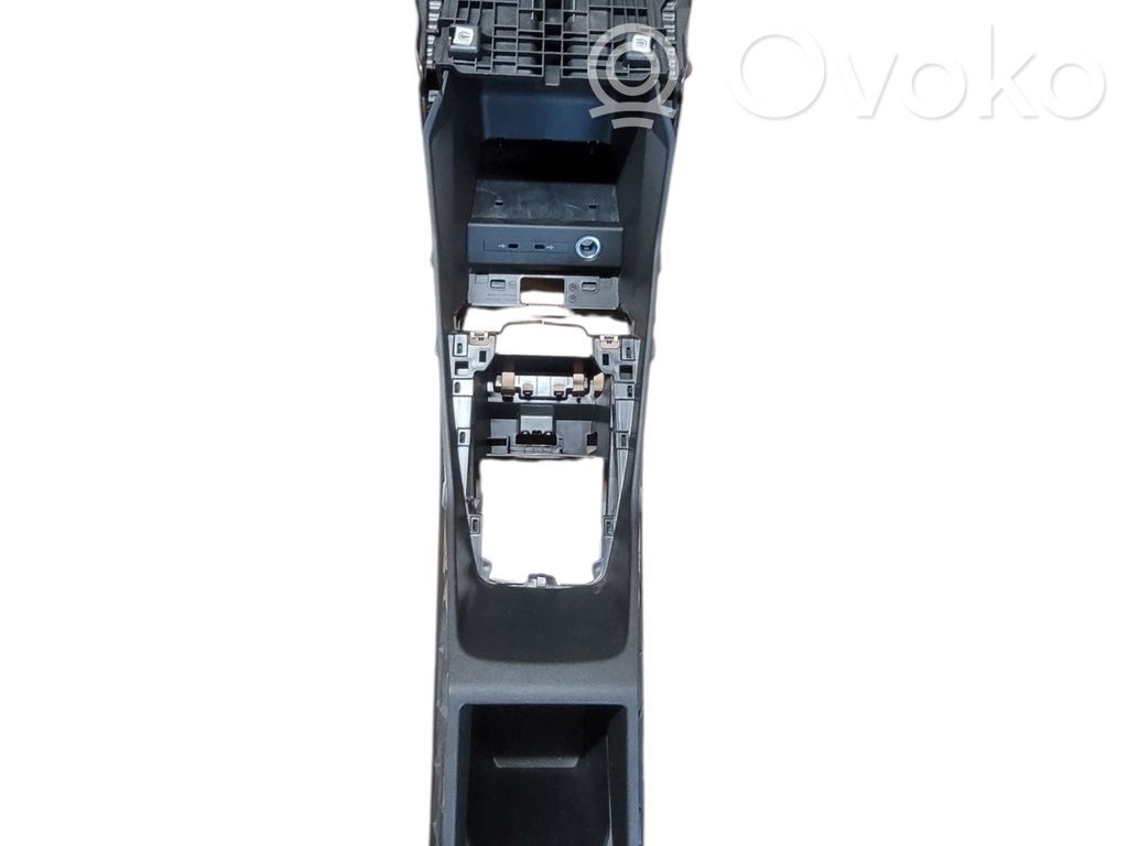 Audi Q4 e-tron Centrālā konsole 