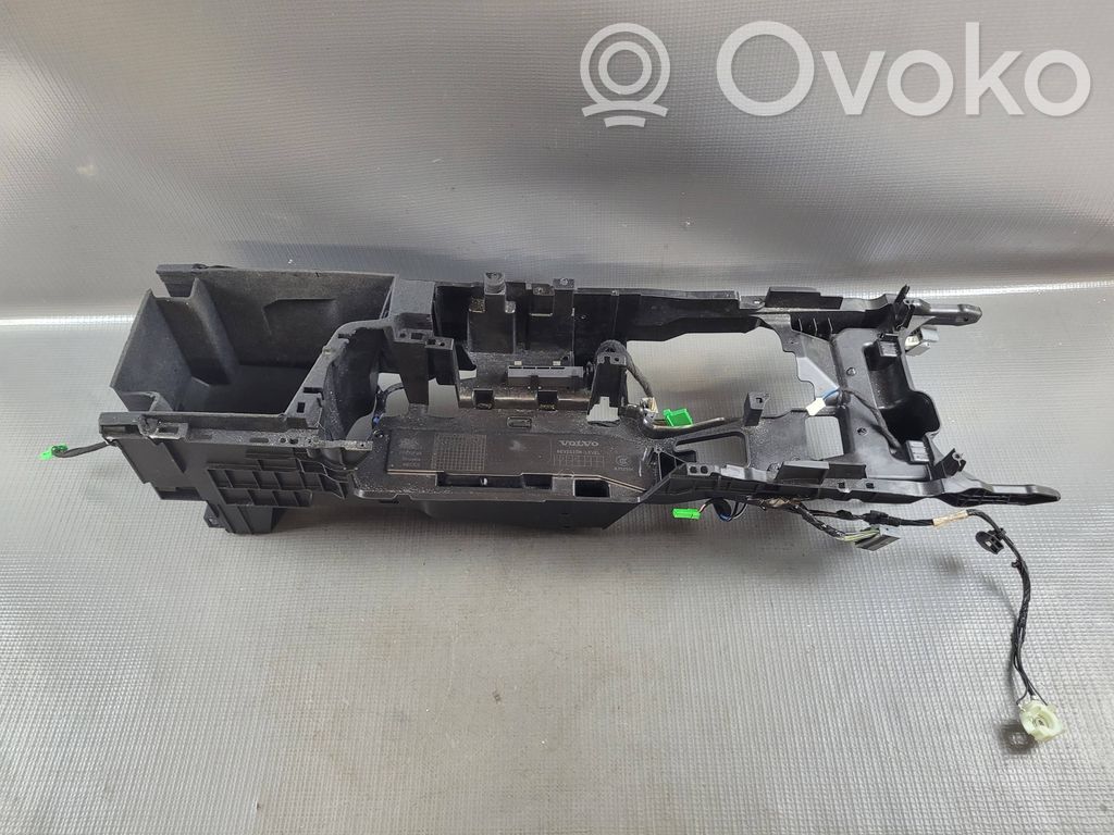 Volvo S90, V90 Otros elementos de la consola central (túnel) 
