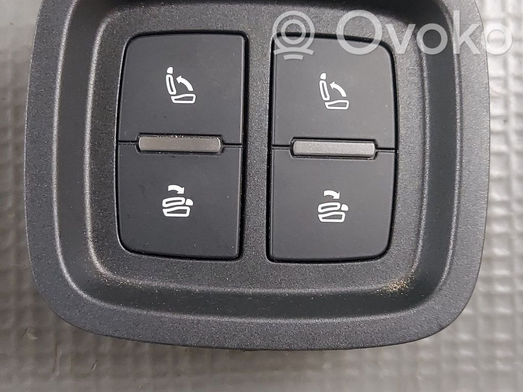 Audi SQ7 Seat control switch 